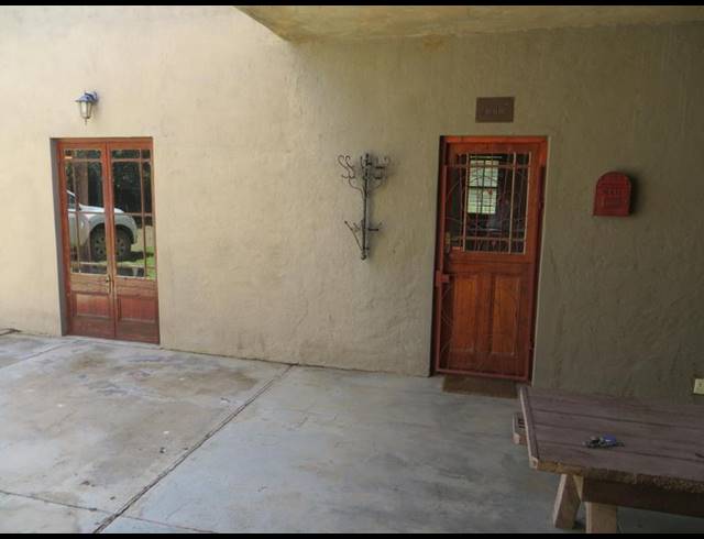 2 BEDROOM HOUSE FOR SALE IN NIEU BETHESDA